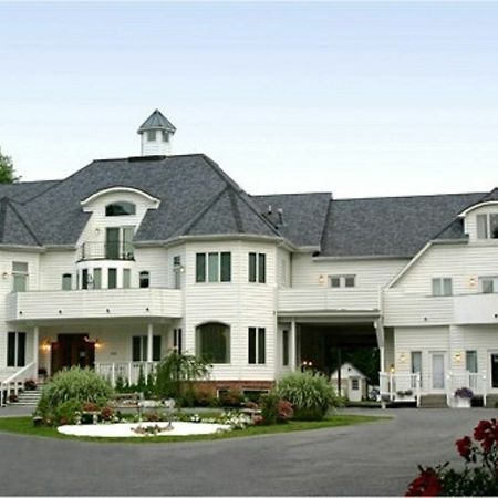 The Columbia Inn At Peralynna Exterior photo